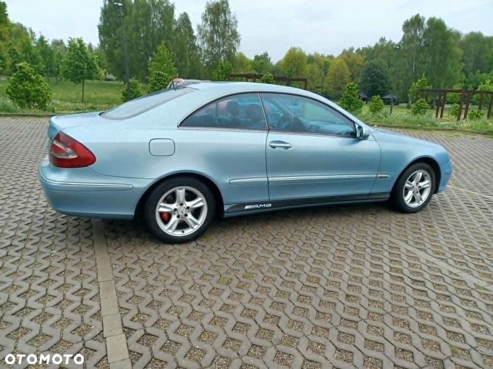 Mercedes-Benz CLK - 10