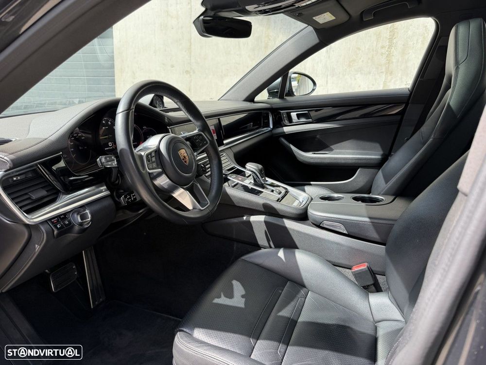 Porsche Panamera 4 E-Hybrid Platinum Edition - 12