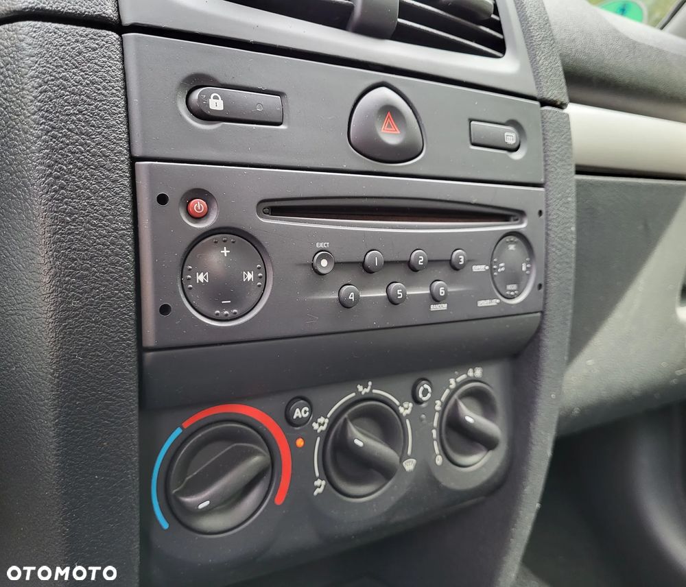 Renault Clio 1.2 16V Dynamique - 15