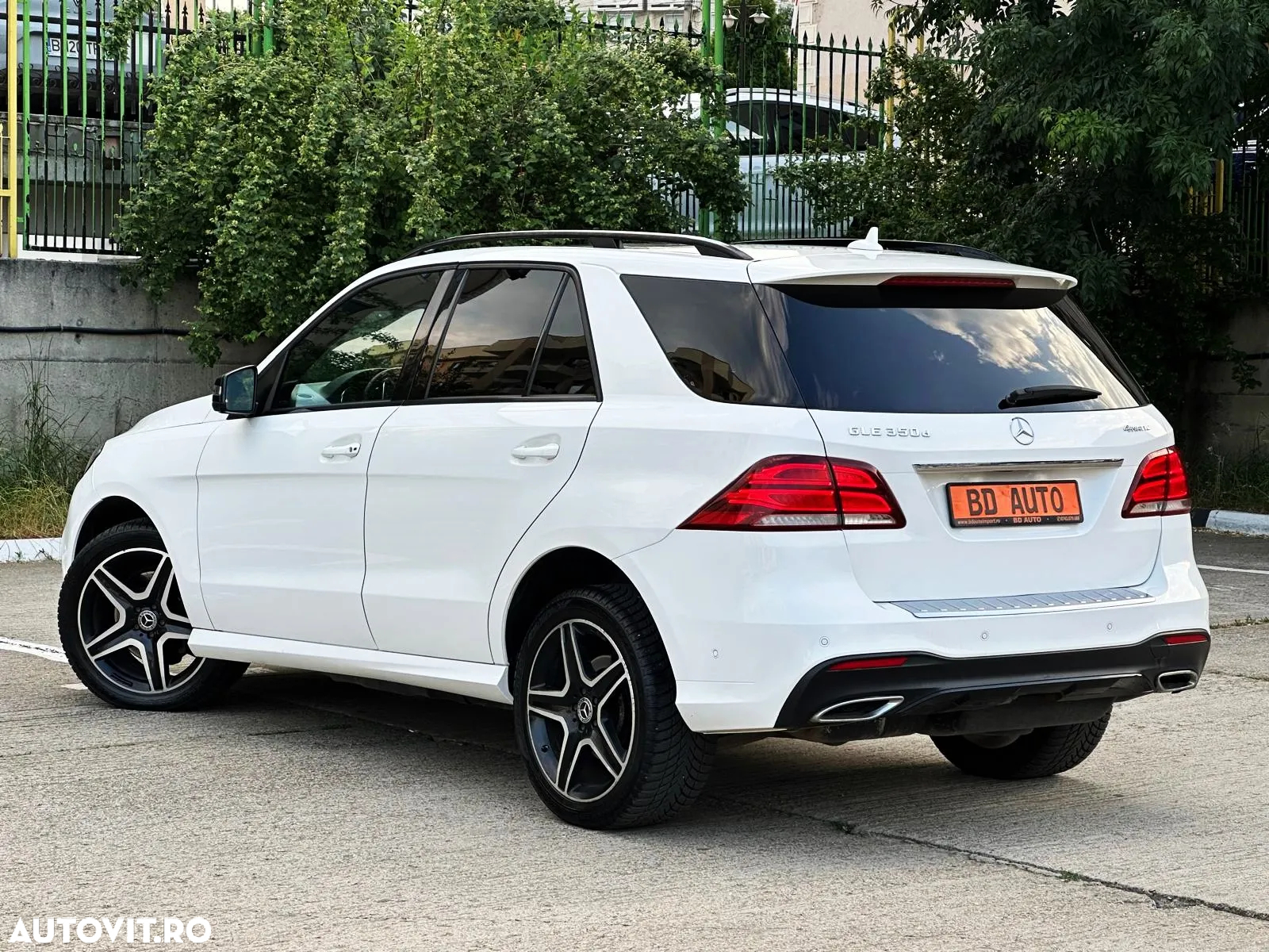 Mercedes-Benz GLE 350 d 4Matic 9G-TRONIC AMG Line - 4