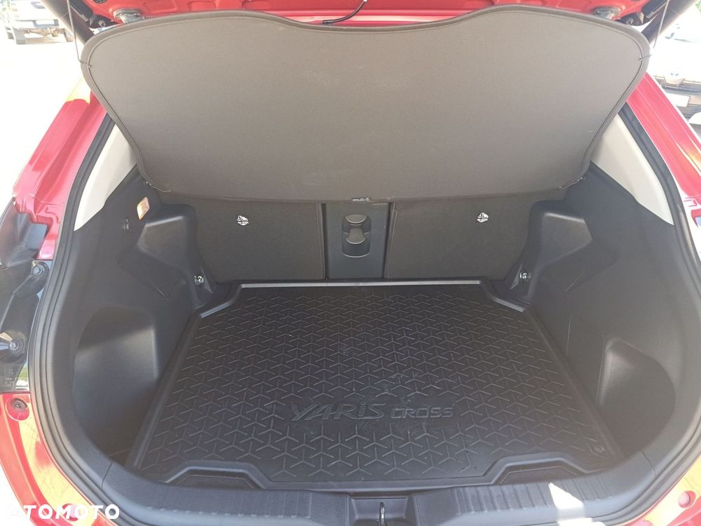 Toyota Yaris Cross Hybrid 1.5 Executive AWD - 13