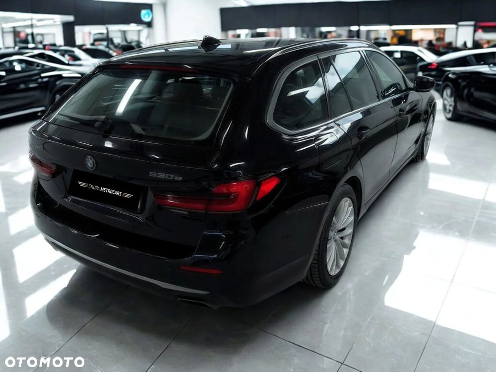 BMW Seria 5 530e xDrive PHEV - 5