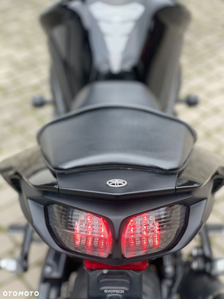 Yamaha FZ8 - 5