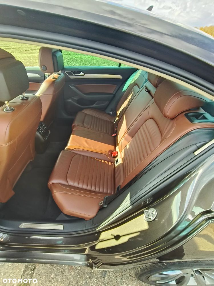 Volkswagen Passat 2.0 TDI Bi-Turbo BMT 4Mot Highline DSG - 12
