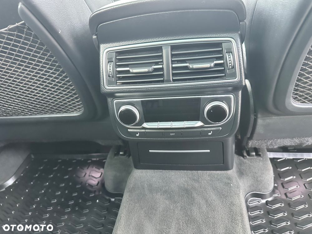 Audi Q7 - 10