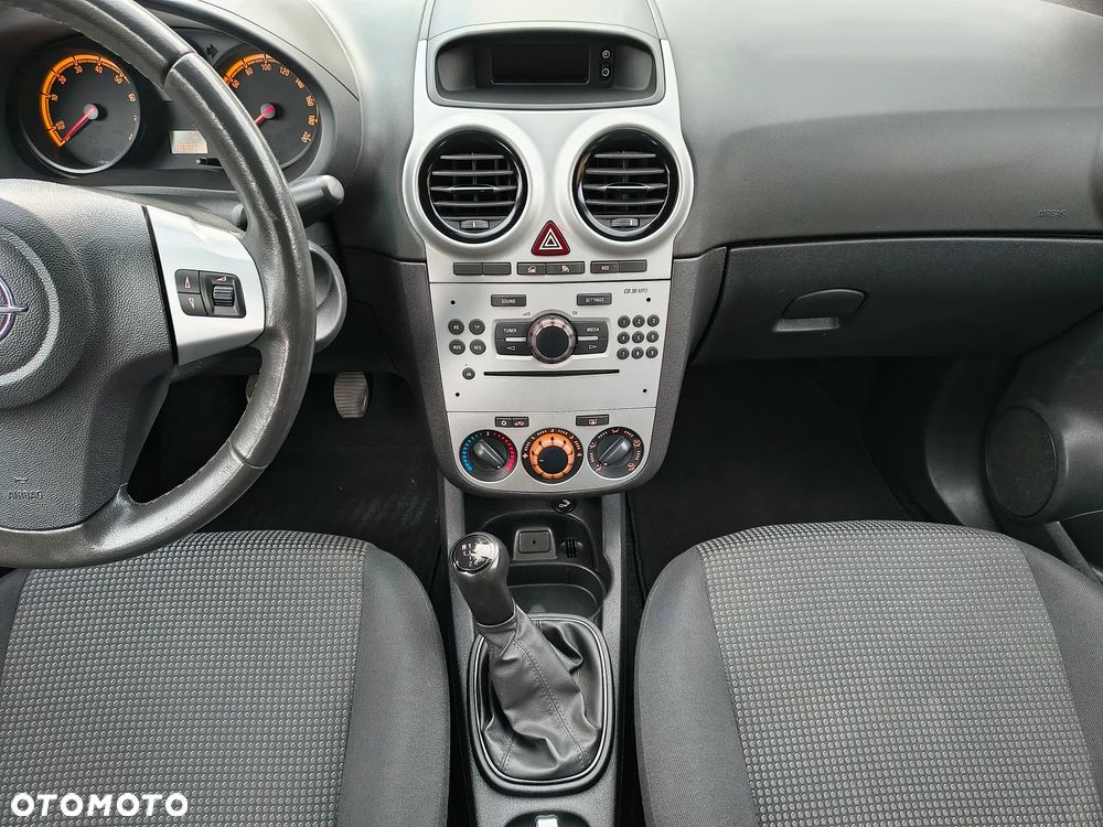 Opel Corsa 1.2 16V Cosmo - 31