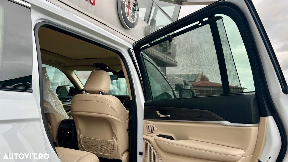 Jeep Grand Cherokee - 17