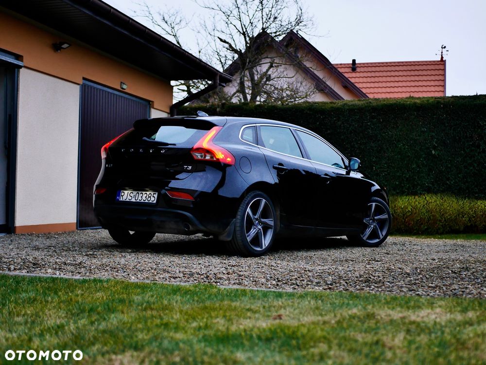 Volvo V40 T3 Momentum - 2