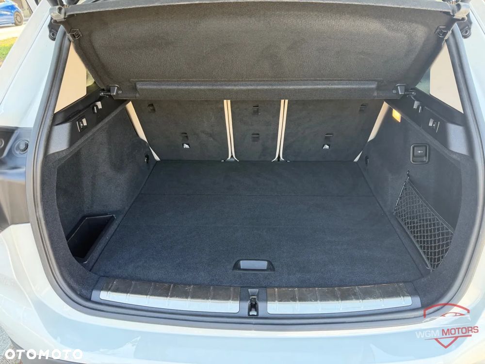 BMW X1 xDrive20i Advantage - 23