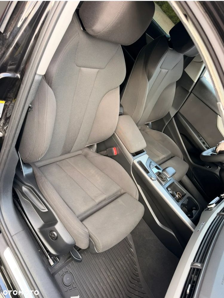 Audi A4 Limousine 40 TFSI quattro S tronic - 23