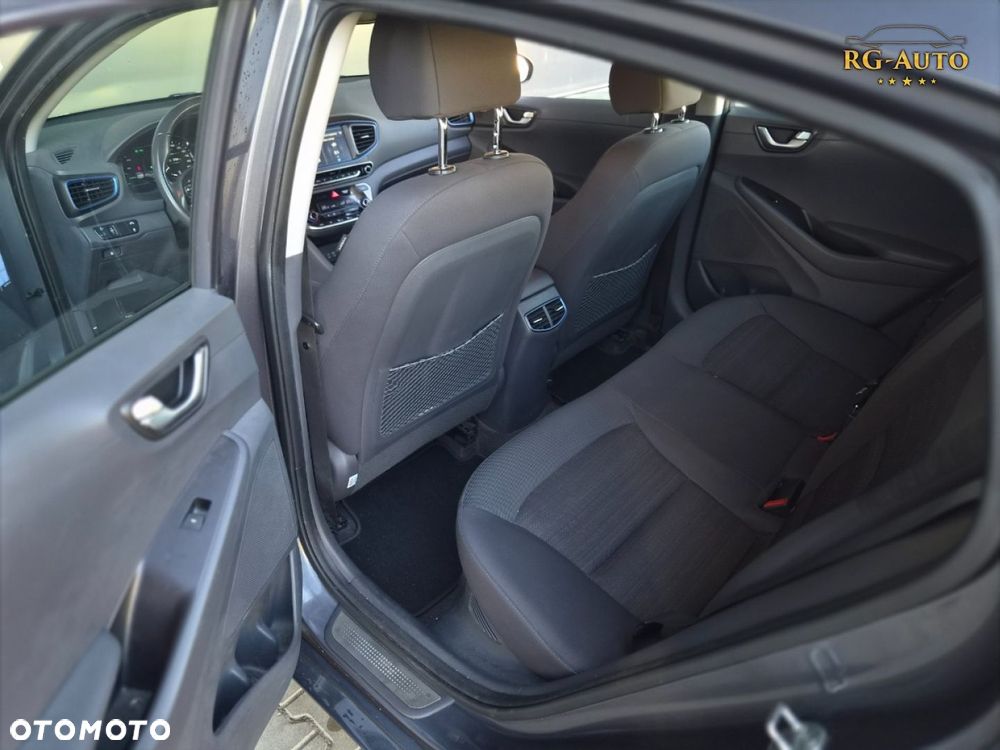 Hyundai IONIQ - 24