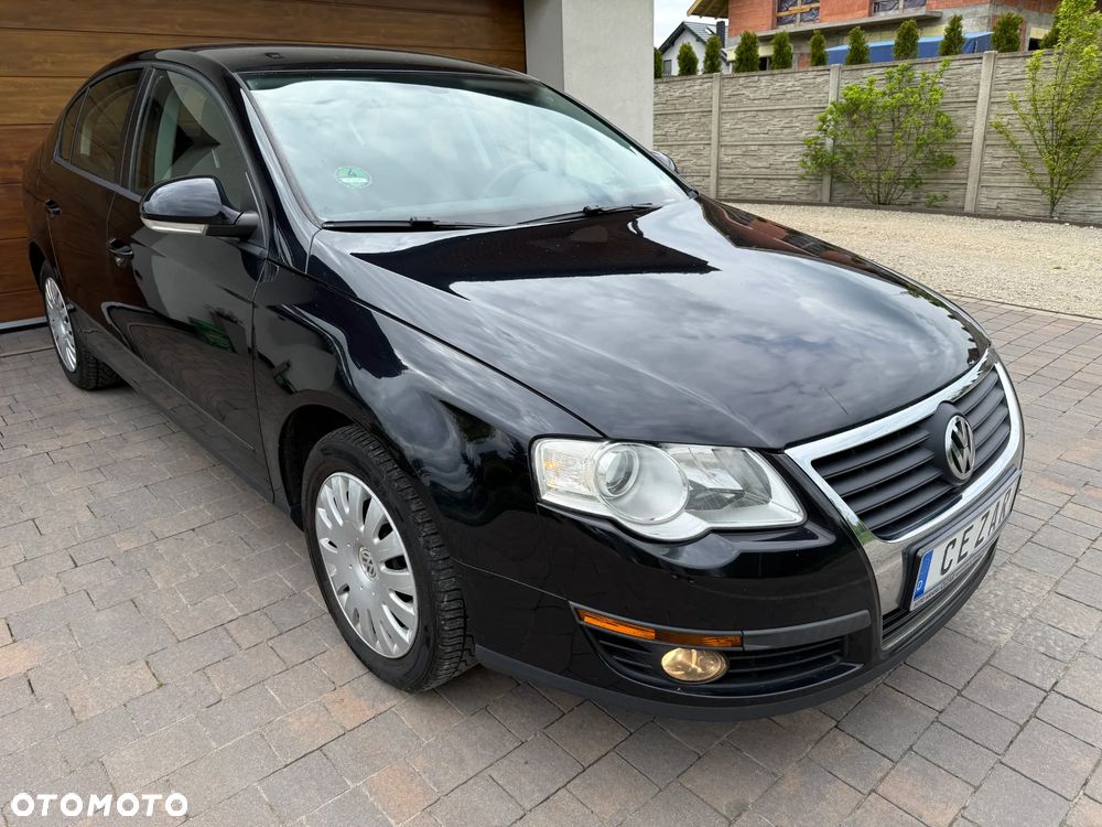 Volkswagen Passat - 4