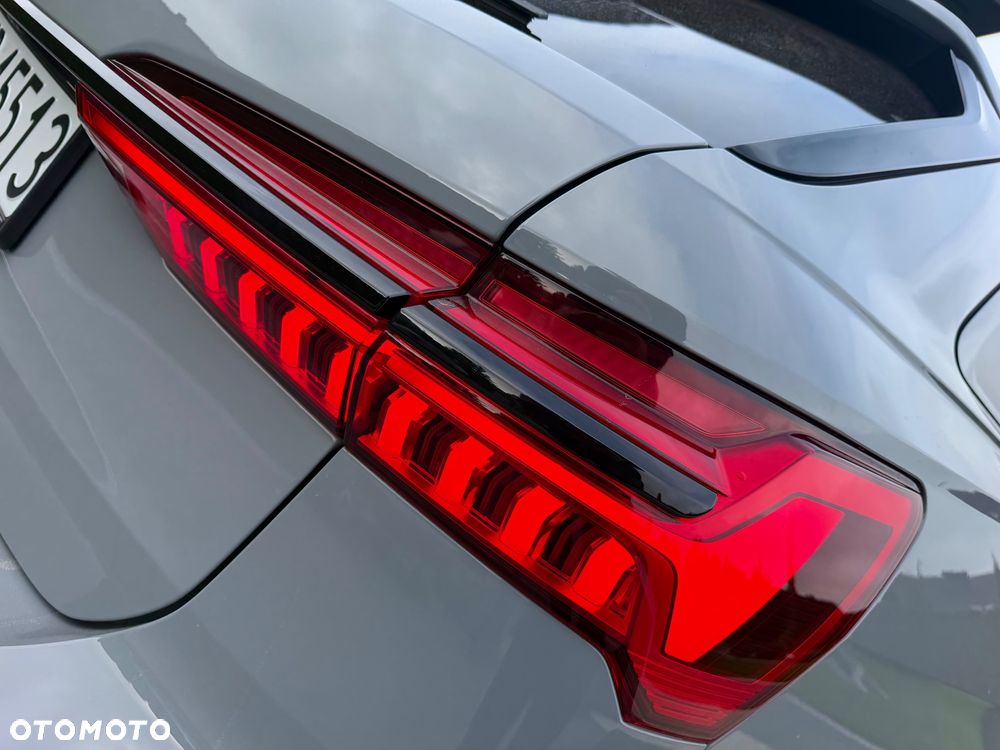 Audi RS6 Avant - 28
