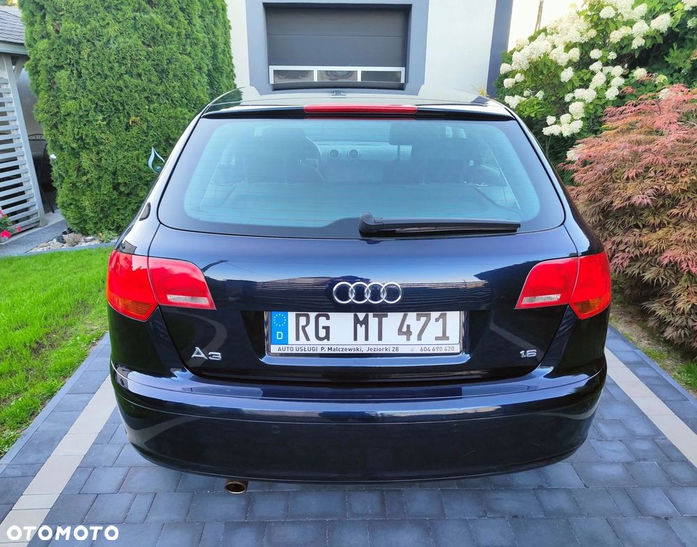 Audi A3 Sportback 1.6 FSI Ambiente - 5