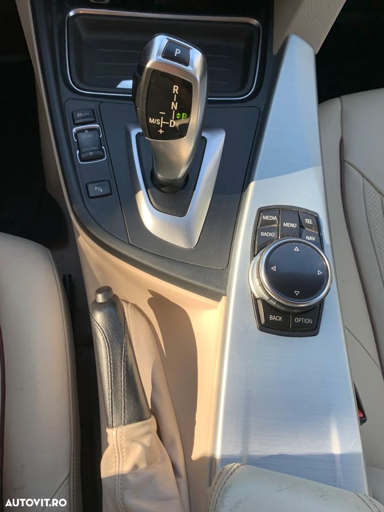 BMW Seria 3 320d Touring Aut. Efficient Dynamics Edition - 14