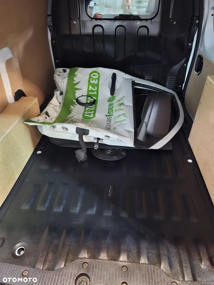 Renault Express - 16