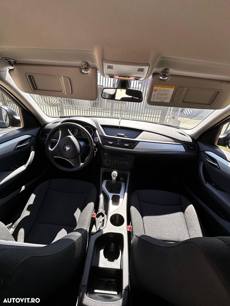 BMW X1 xDrive18d Sport Line - 7