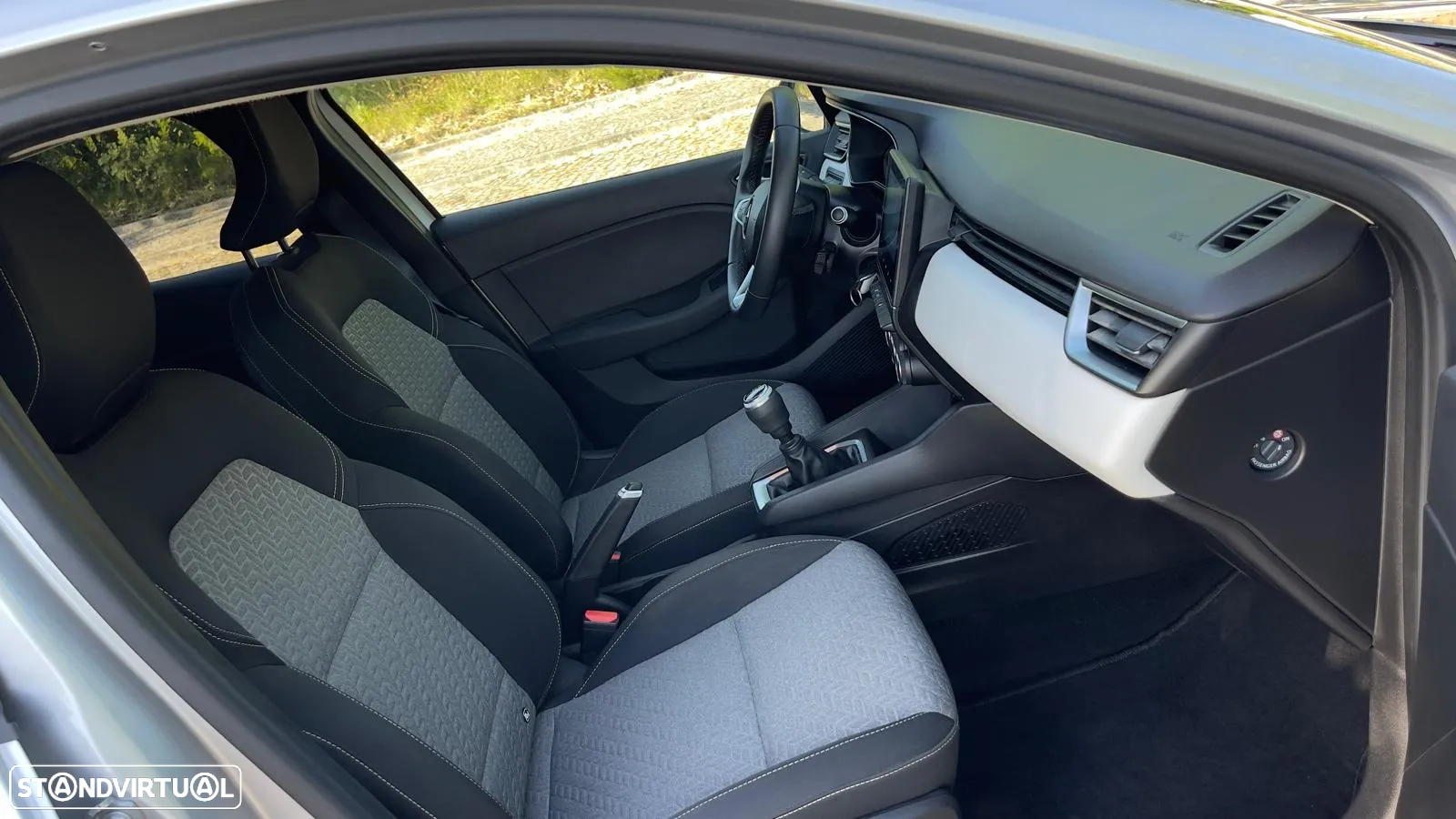 Renault Clio 1.0 TCe Limited - 12