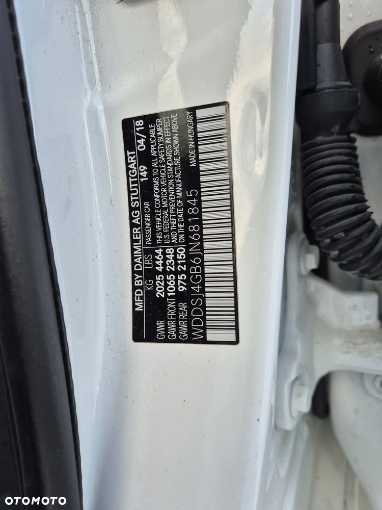 Mercedes-Benz CLA 250 4Matic 7G-DCT - 11