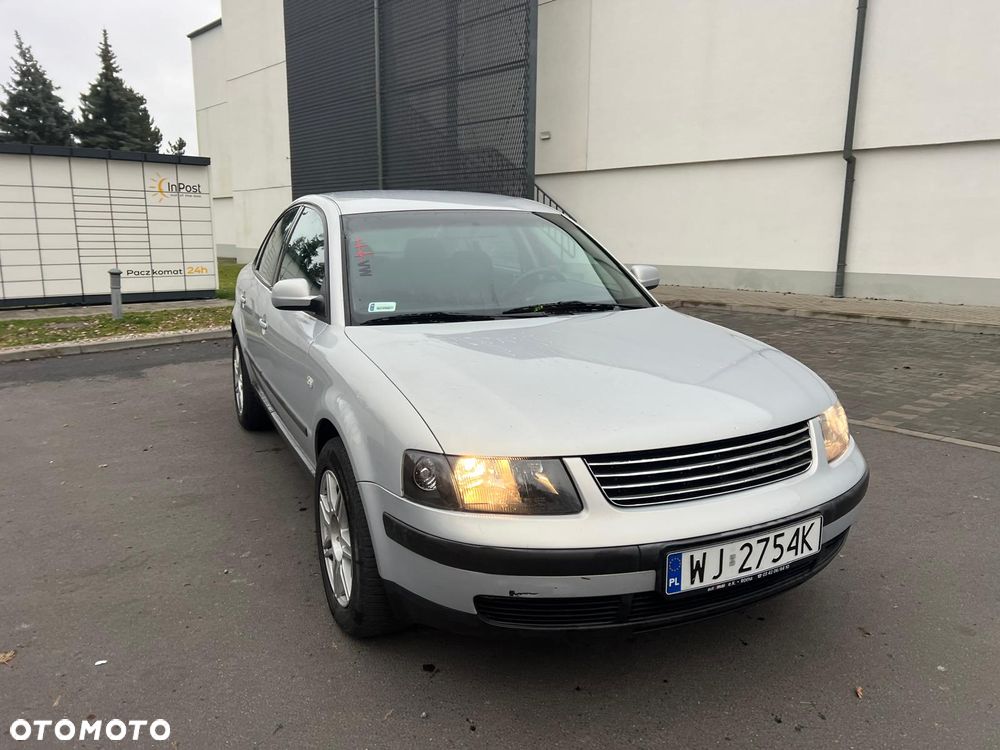 Volkswagen Passat 1.8T Trendline - 6