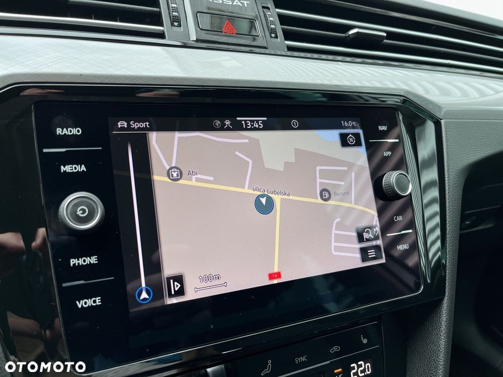 Volkswagen Passat - 32