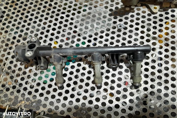 Rampa injectoare 1.0 B  2007 PA66GF35 Toyota Aygo 1 [2005 - 2008] Hat - 4