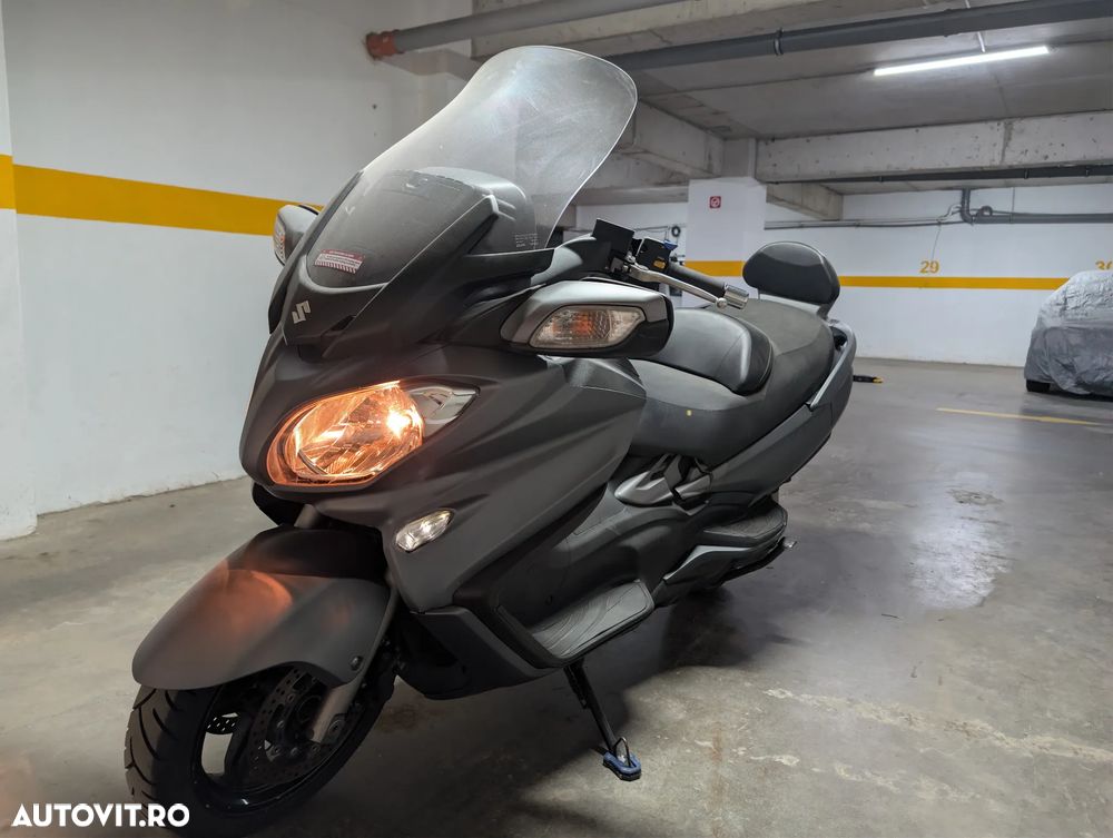 Suzuki AN 650 Burgman - 11