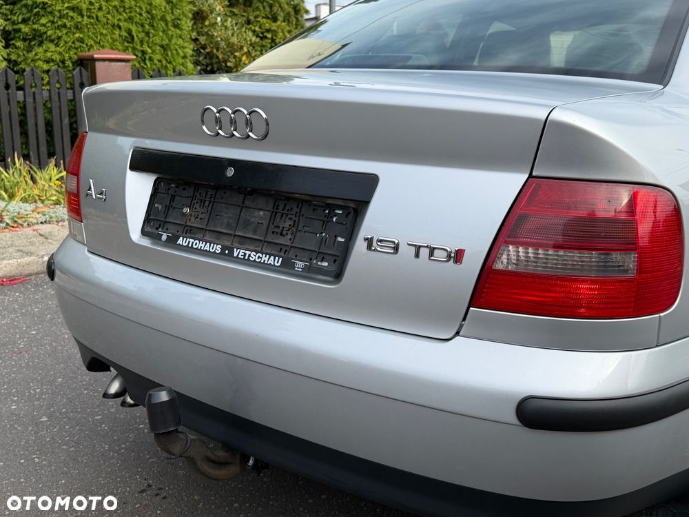 Audi A4 Limousine 1999 photo 4