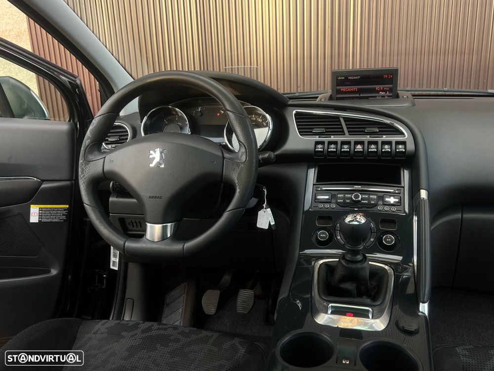 Peugeot 3008 1.6 HDi Premium - 14