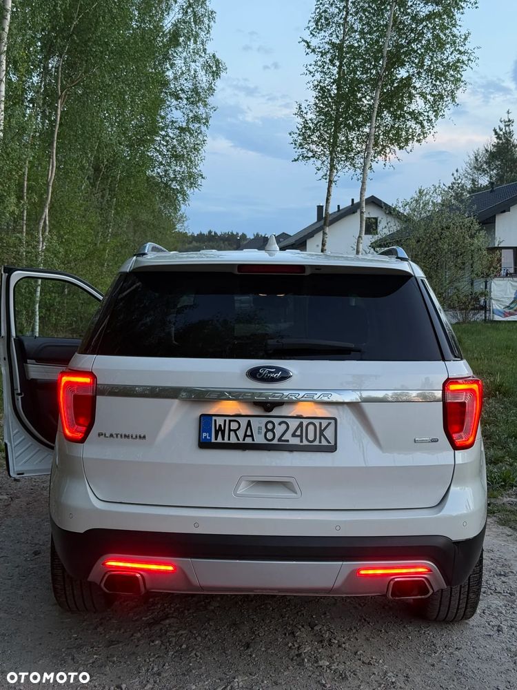 Ford Explorer - 11