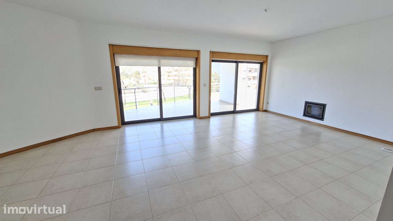 Apartamento T4 com 297m², Garagem e Lugar  estacionamento  Pinhal Novo - Grande imagem: 3/23