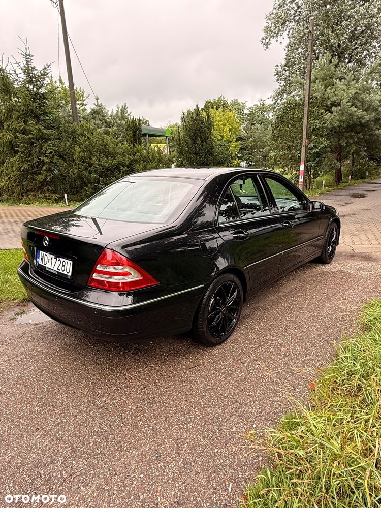 Mercedes-Benz Klasa C 280 Classic 4-Matic - 8