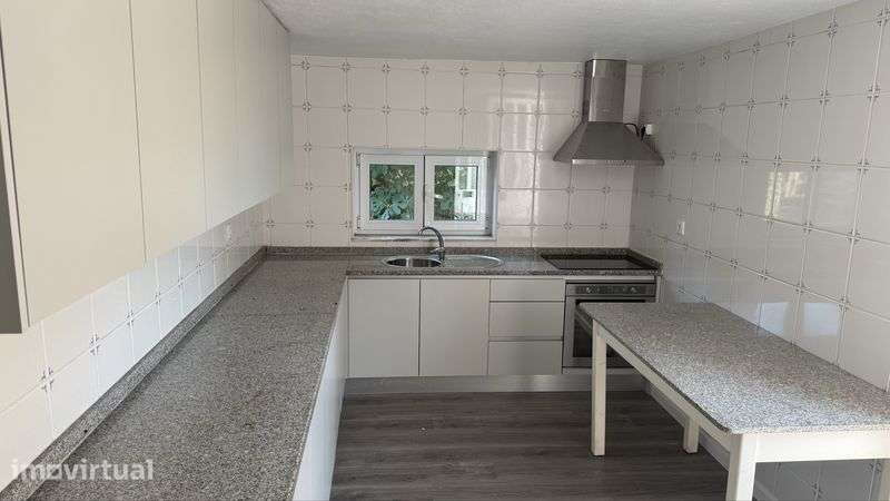 Moradia T2 para arrendamento - Grande imagem: 2/12