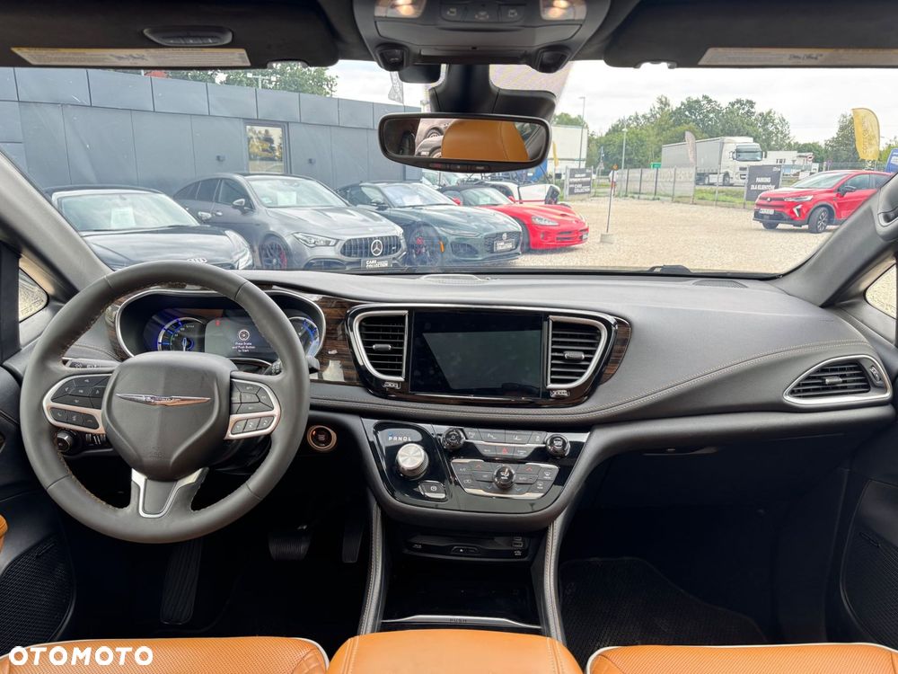 Chrysler Pacifica - 13