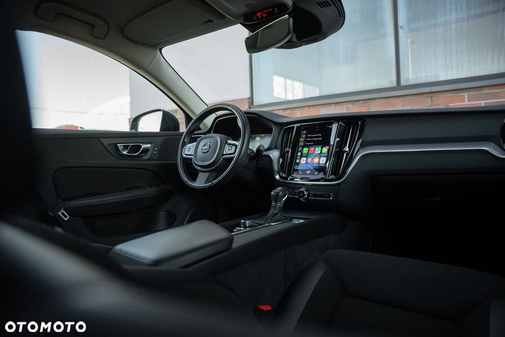 Volvo V60 D3 Drive-E Momentum - 29