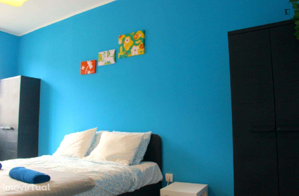 Quarto - localizado em Paranhos Porto - Grande imagem: 3/32