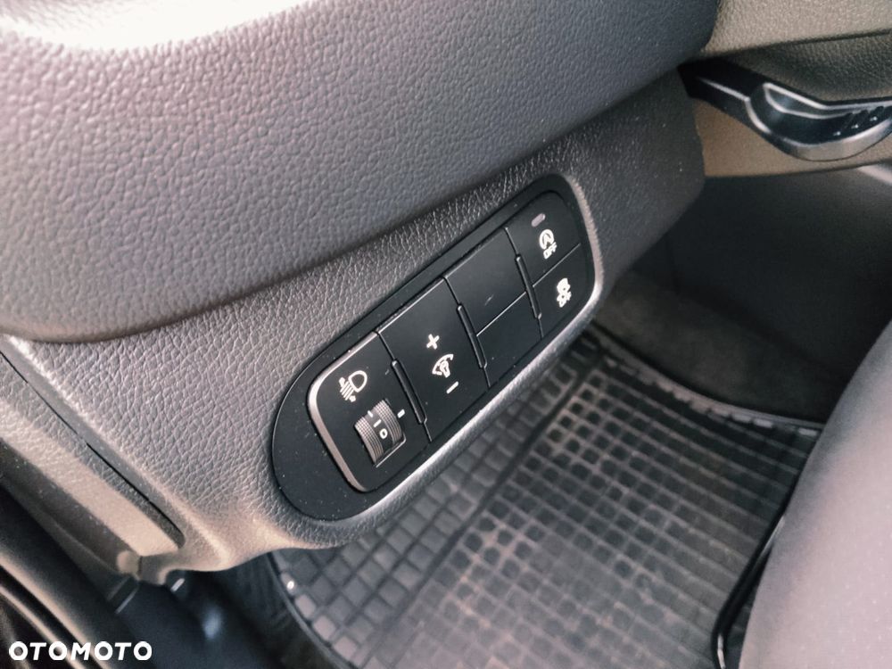 Kia Carens 1.6 GDI XL 7os - 11