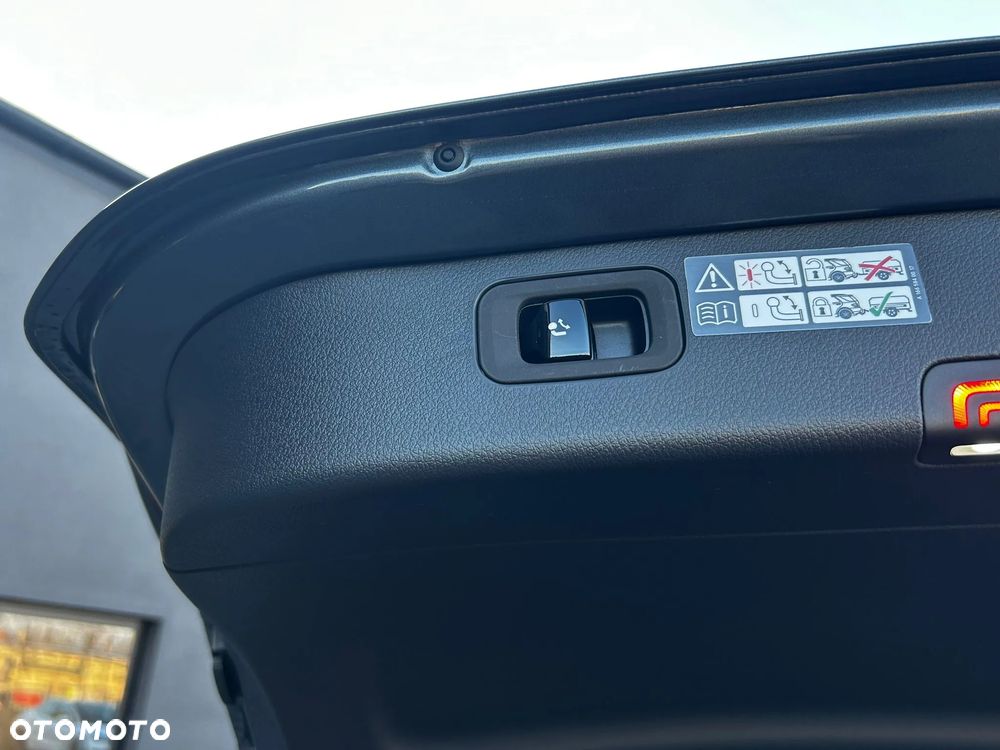 Mercedes-Benz Klasa C 220 d 4MATIC 9G-TRONIC - 15
