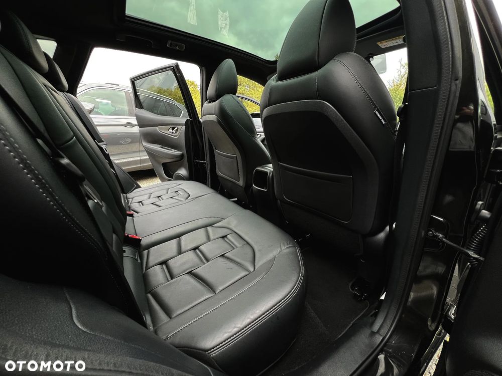 Nissan Qashqai 1.2 DIG-T TEKNA+ - 19