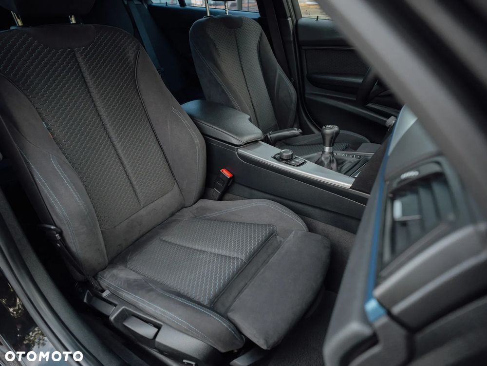 BMW Seria 3 320d xDrive - 25