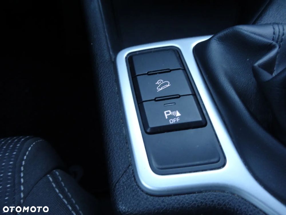 Kia Sportage 1.7 CRDI 2WD Dream-Team Edition - 32