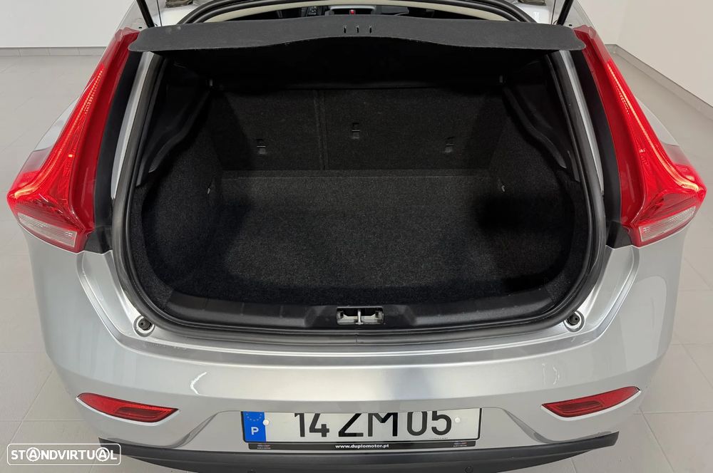 Volvo V40 D2 Geartronic Momentum - 21