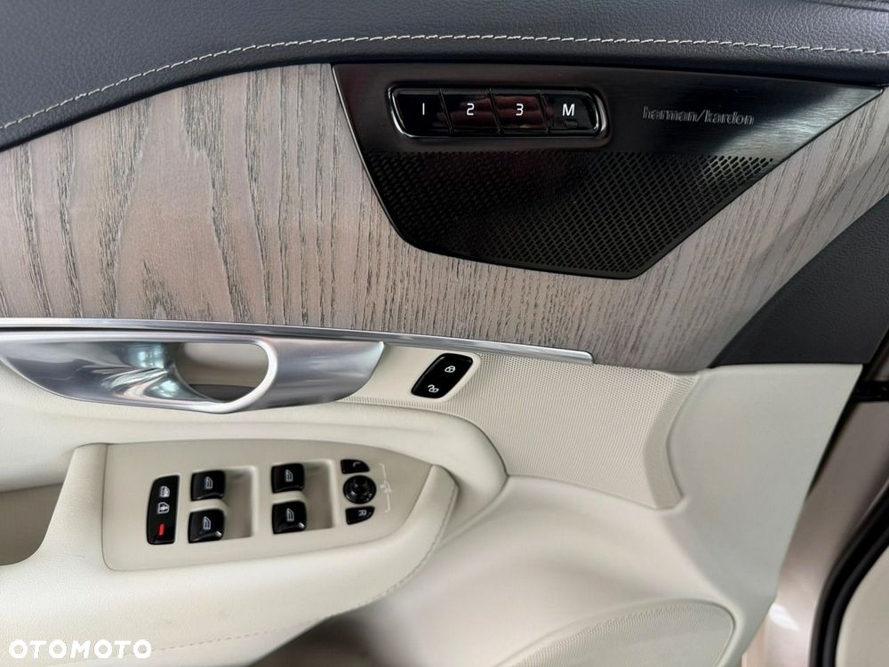 Volvo XC 90 - 17