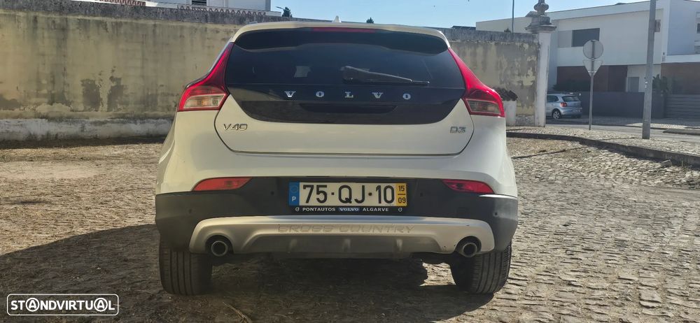 Volvo V40 2.0 D3 Kinetic - 9
