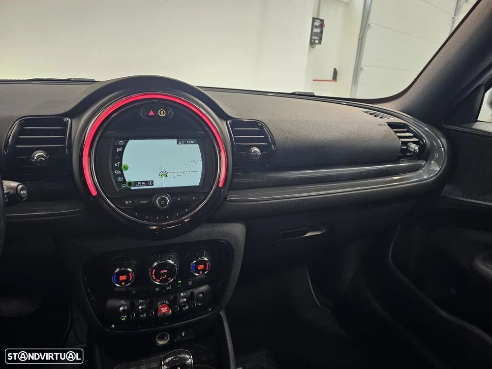 MINI Clubman Cooper Auto - 17