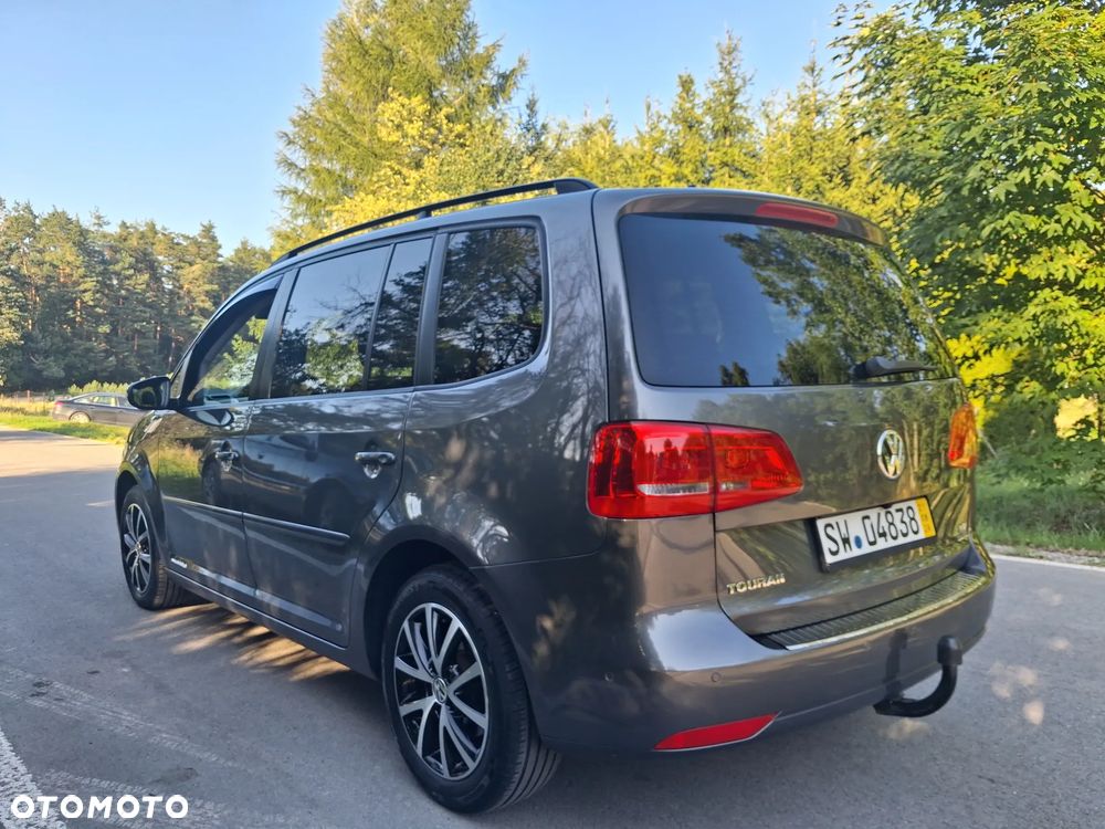 Volkswagen Touran - 5