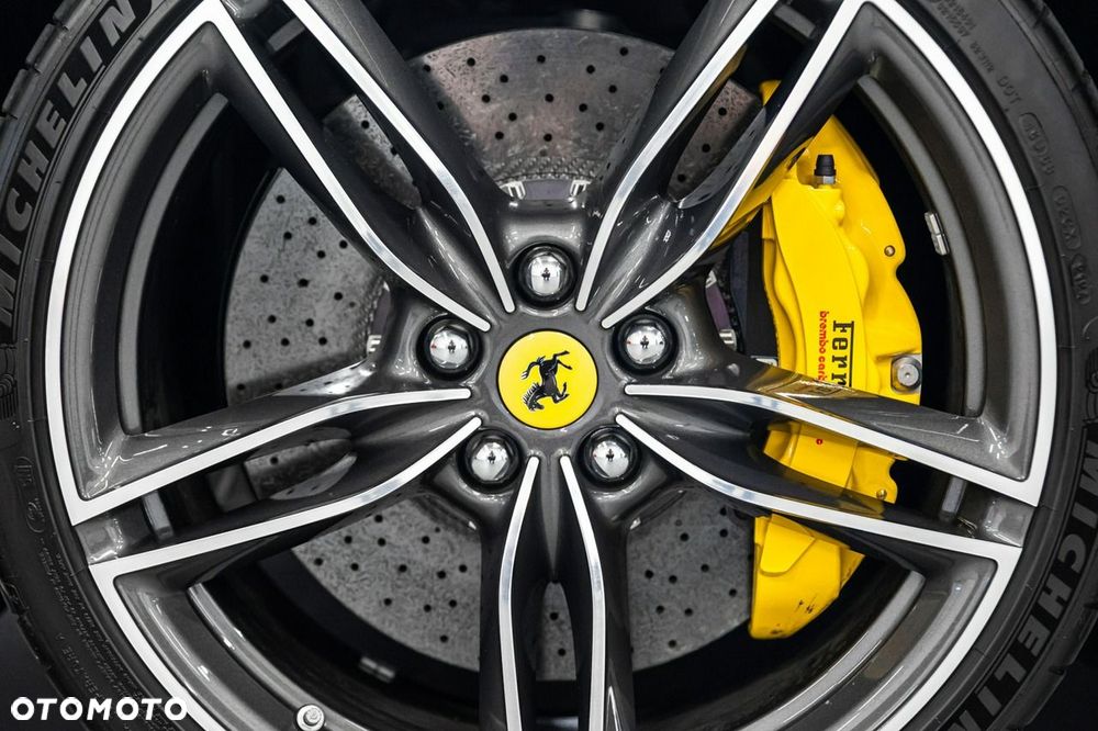 Ferrari Roma Spider - 18