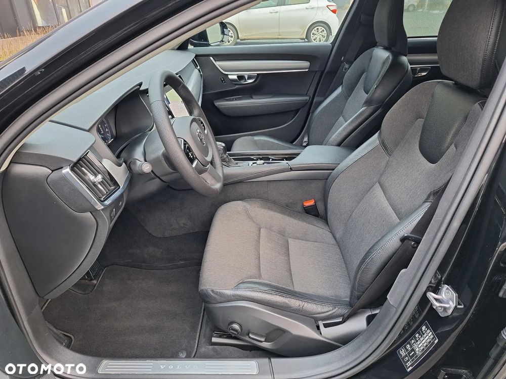 Volvo V90 D4 Momentum Pro - 20