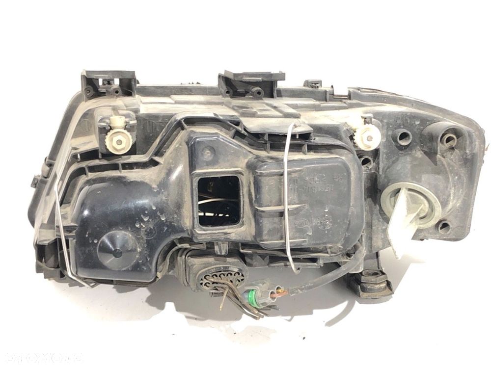 REFLEKTOR PRAWY PRZÓD XENON  AUDI A6 C5 Avant (4B5) 1997 - 2005 2.5 TDI 120 kW [163 KM] olej - 4