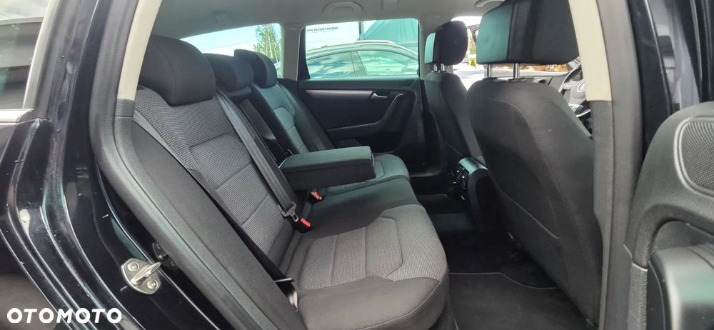 Volkswagen Passat Variant 2.0 TDI DSG BlueMotion Technology Highline - 34